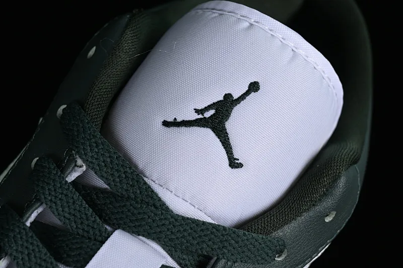 All categories Air Jordan Jordan series basketball shoes Air Jordan 1 Low Z version Air Jordan 1 Low "Olive Green" AJ1 Joe 1 olive green low-top basketball shoes DC0774-113
